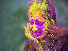 Happy Holi: मुगल काल में होली को कहा जाता था 'ईद-ए-गुलाबी', जानें Holi से जुड़ी सभी मान्यताएं Happy Holi: मुगल काल में होली को कहा जाता था 'ईद-ए-गुलाबी', जानें Holi से जुड़ी सभी मान्यताएं