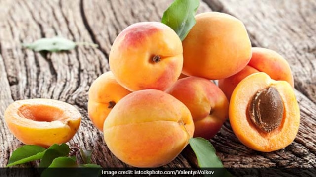 Fibre rich apricots can promote healthy digestion and reduce constipation