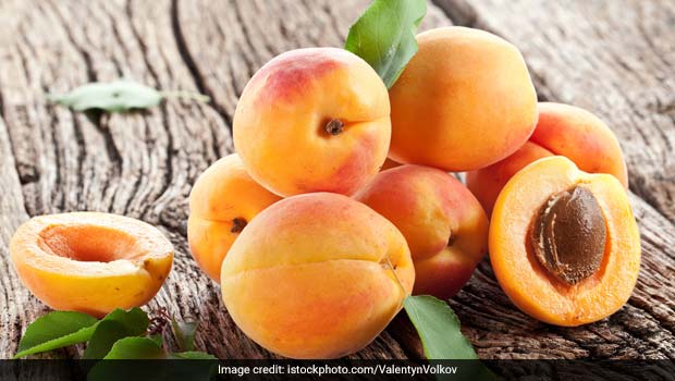 Fibre rich apricots can promote healthy digestion and reduce constipation