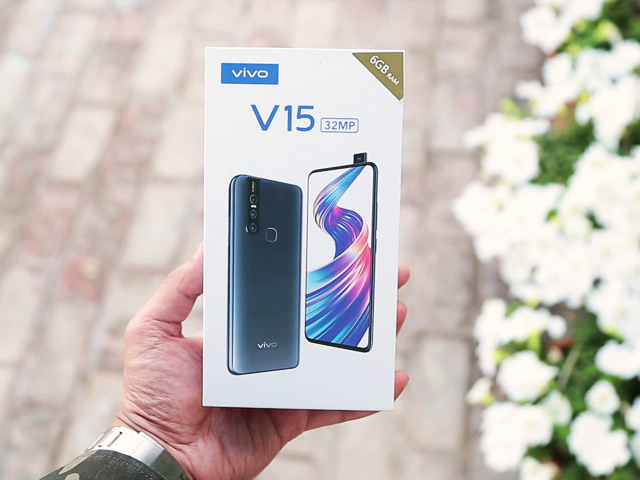 Vivo V15 Unboxing And First Look