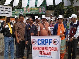 यूपी चुनाव में पेंशन की राजनीति यूपी चुनाव में पेंशन की राजनीति