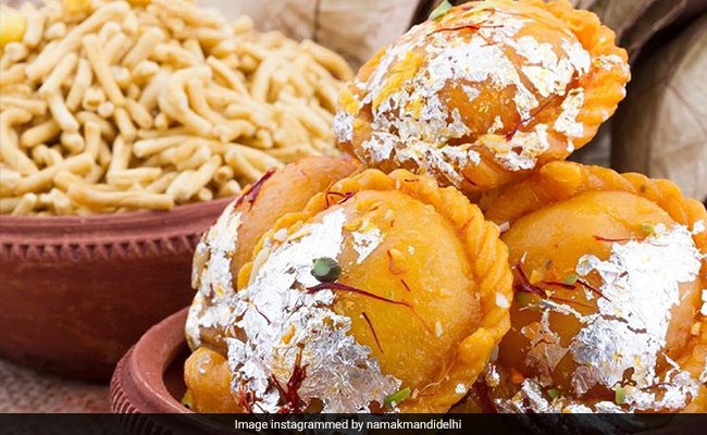 Holi Traditional Food: इन पकवानों के बिना अधूरा है होली का मज़ा