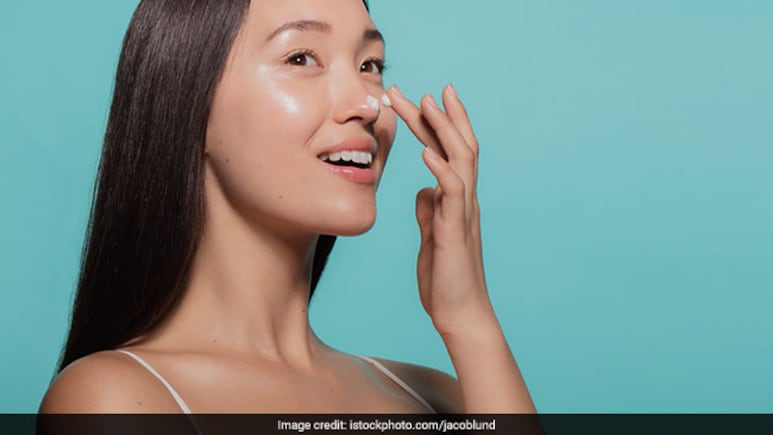 Glowing Skin Hacks: चेहरे पर क्या लगाती हैं कोरियन गर्ल्स? यहां जानें उनकी चमकती त्वचा का राज