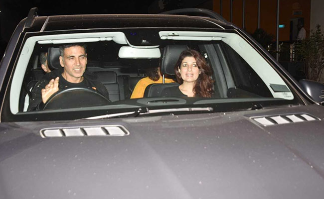 <i>Kesari</i>: Akshay Kumar Attends Film's Screening With Twinkle Khanna And Dimple Kapadia