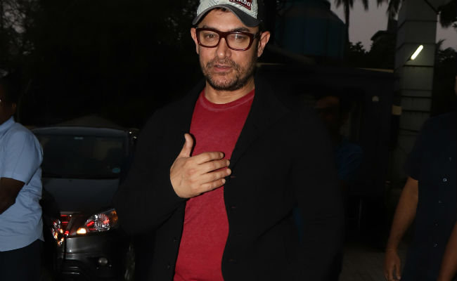 Birthday Boy Aamir Khan's Next Film: <i>Lal Singh Chaddha</i>, Based On Tom Hanks Classic <i>Forrest Gump</i>