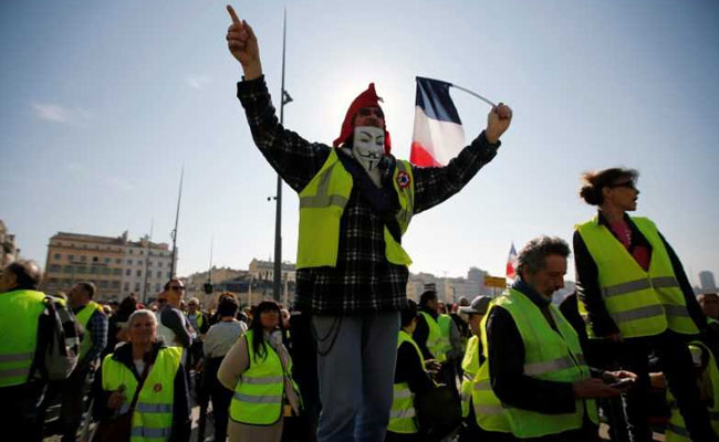 French Police Hit With Poo Bombs At "Yellow Vest" Protests
