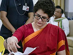 দেশের লোককে বোকা ভাবা বন্ধ করুন মোদী: প্রিয়াঙ্কা