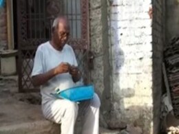 बीड़ी बनाकर गुजारा करते हैं पूर्व सांसद, 'साइकिल वाले नेता जी' के नाम से हैं मशहूर बीड़ी बनाकर गुजारा करते हैं पूर्व सांसद, 'साइकिल वाले नेता जी' के नाम से हैं मशहूर