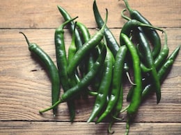 10 Amazing Health Benefits Of Consuming Green Chillis 10 Amazing Health Benefits Of Consuming Green Chillis