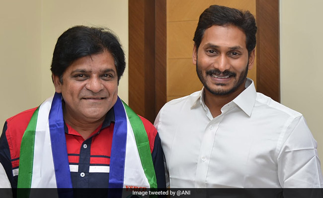 Telugu Actor Ali Joins YSR Congress In Hyderabad