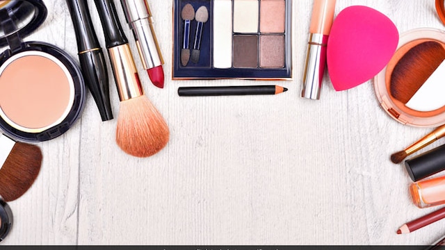 Tips for Skin Care: Do not use the same makeup brushes for years