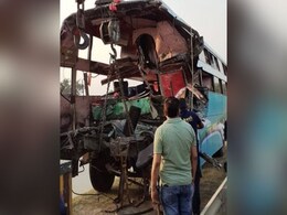 यमुना एक्सप्रेसवे पर बड़ा हादसा, डबल डेकर बस एक खड़े ट्रक से टकराई, 8 की मौत 30 घायल यमुना एक्सप्रेसवे पर बड़ा हादसा, डबल डेकर बस एक खड़े ट्रक से टकराई, 8 की मौत 30 घायल