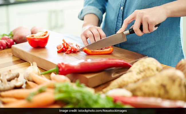 10 Kitchen Essentials You'll Find On Amazon's Best-Seller List