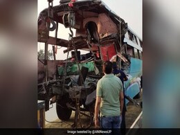 8 Dead, 30 Injured As Bus Rams Truck On Expressway Near Delhi 8 Dead, 30 Injured As Bus Rams Truck On Expressway Near Delhi