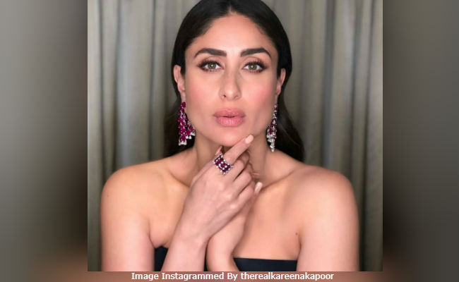How Kareena Kapoor Reacted To Troll Who Called Her 'Aunty'