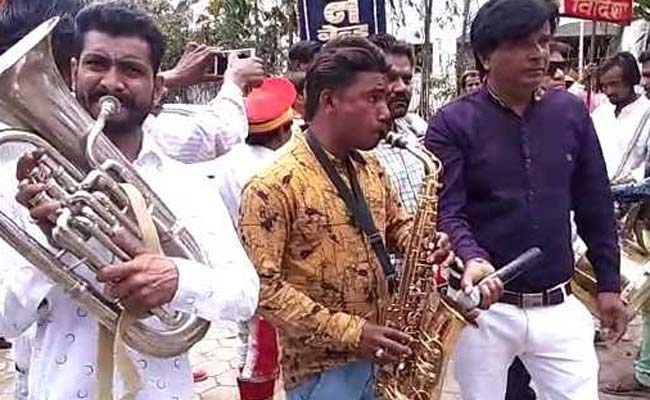 Wedding Band, Tailoring Among Kamal Nath's Answers To Jobs Crunch