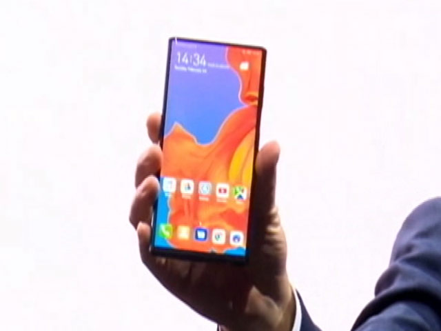 Huawei Folds Out the Mate X!