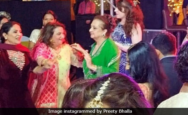 Pic Of Saira Banu Dancing At Grandniece Sayyeshaa Saigal's <i>Sangeet</i> Is Now Viral