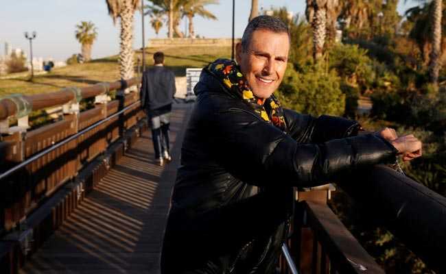 British Psychic Wants To Use Mass-Telepathy To Stop Brexit