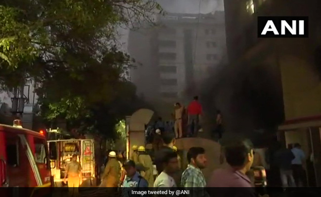 दिल्ली: AIIMS ट्रॉमा सेंटर की पहली मंजिल पर ऑपरेशन थियेटर में लगी आग