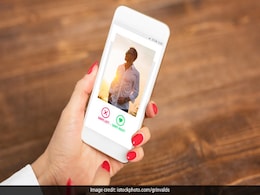 डेटिंग एप पर 100 में से सिर्फ 4 प्रोफाइल को ही 'राइट स्वाइप' करती है महिलाएं, सर्वे में हुआ खुलासा डेटिंग एप पर 100 में से सिर्फ 4 प्रोफाइल को ही 'राइट स्वाइप' करती है महिलाएं, सर्वे में हुआ खुलासा