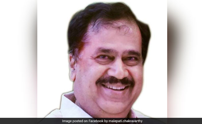 Lankan PM Ranil Wickremesinghe Offers Prayers At Lord Balaji Temple