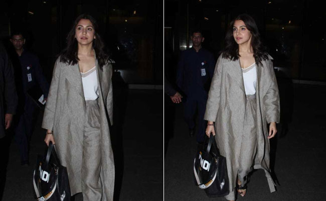 Like Anushka Sharma, Add A Light Layer With These 8 Picks