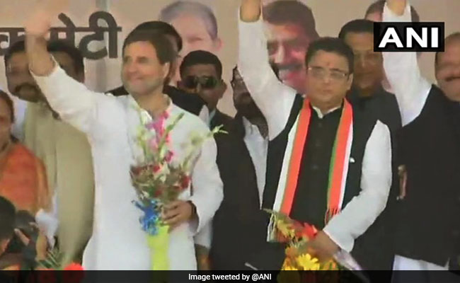 लोकसभा चुनाव से पहले बीजेपी को बड़ा झटका, पूर्व सीएम बीसी खंडूरी के बेटे मनीष खंडूरी कांग्रेस में शामिल