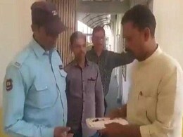 भाजपा ने हरदोई के सांसद अंशुल वर्मा का काटा टिकट, तो उन्होंने BJP ऑफिस के चौकीदार को सौंपा इस्तीफा भाजपा ने हरदोई के सांसद अंशुल वर्मा का काटा टिकट, तो उन्होंने BJP ऑफिस के चौकीदार को सौंपा इस्तीफा