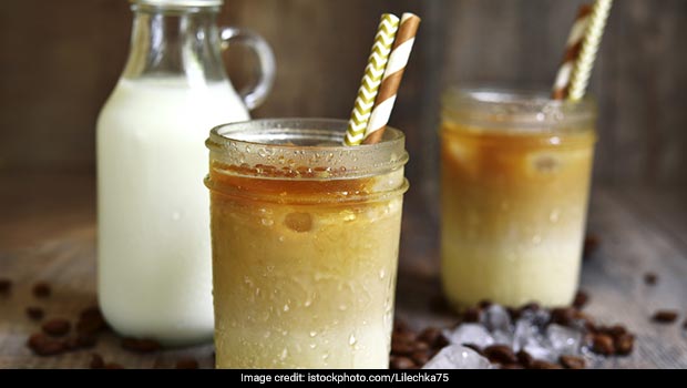 Vanilla Cold Coffee And Cookies Milkshake - Make 2 Yummy Summer Drinks With These Quick And Easy Recipes