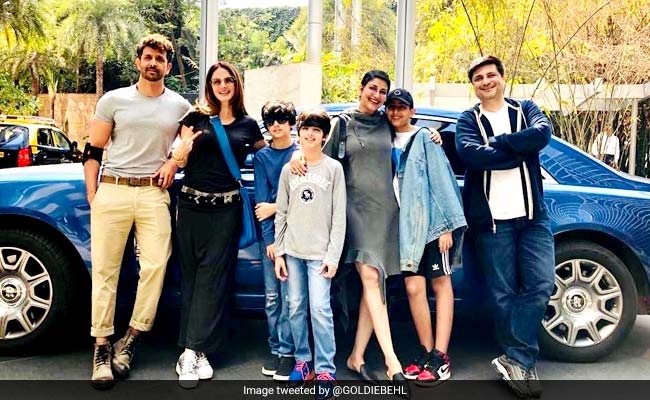 Inside Hrithik Roshan, Sussanne Khan, Sonali Bendre, Goldie Behl's Sunday Brunch Scenes
