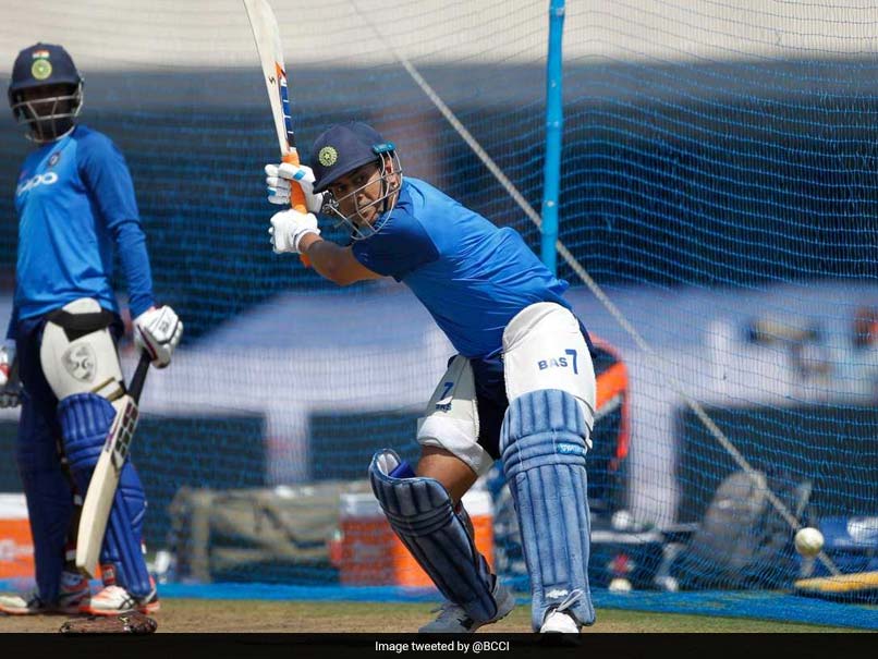 Watch: MS Dhoni, Shikhar Dhawan And Others Face-Off In Sixes Challenge Ahead Of 3rd ODI
