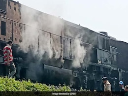 2 Dead As Chandigarh-Dibrugarh Express Catches Fire 2 Dead As Chandigarh-Dibrugarh Express Catches Fire
