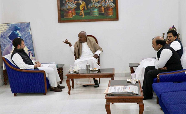 Amicable 19-9 Seat Division In Karnataka At Rahul Gandhi, Devegowda Meet