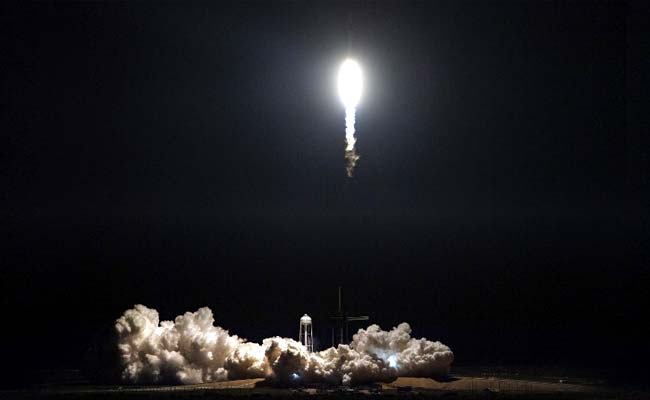 SpaceX Dragon Capsule Splashes Down In Atlantic Ocean: NASA