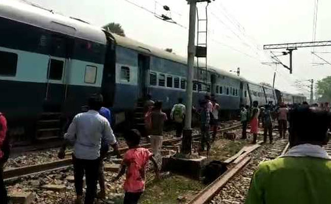 4 Injured After 13 Coaches Of Tapti Ganga Express Derail In Bihar