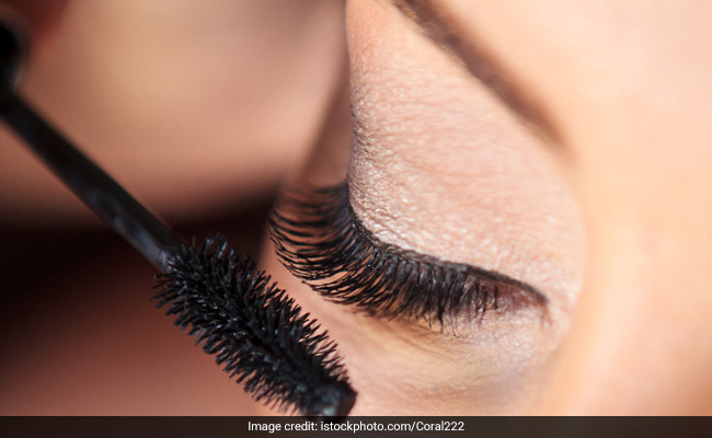 6 Amazing Mascaras To Add Instant Volume To Your Lashes