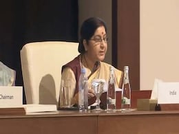 OIC की बैठक में बोलीं सुषमा स्वराज, आतंकवाद को पनाह और फंडिंग बंद हो OIC की बैठक में बोलीं सुषमा स्वराज, आतंकवाद को पनाह और फंडिंग बंद हो