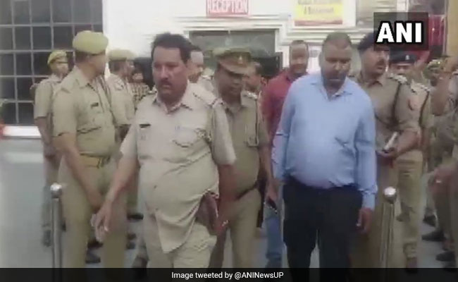 Jailed UP Gangster Treats Cops To Drinks, Escapes On Way Back From Court