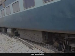 ताप्ती-गंगा एक्सप्रेस के 14 डिब्बे पटरी से उतरे, 4 लोगों के घायल होने की सूचना ताप्ती-गंगा एक्सप्रेस के 14 डिब्बे पटरी से उतरे, 4 लोगों के घायल होने की सूचना
