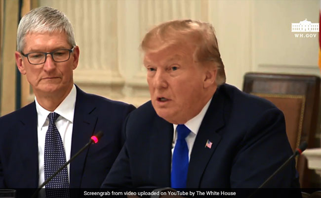 Donald Trump Calls Apple CEO "Tim Apple". Watch