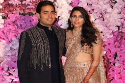 "Meet My Wife": Akash Ambani Introduces Shloka Mehta At Post-Wedding Bash "Meet My Wife": Akash Ambani Introduces Shloka Mehta At Post-Wedding Bash