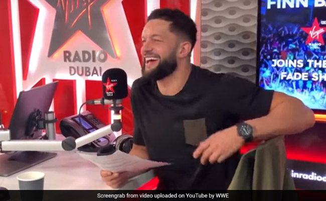 WWE के इस खूंखार रेसलर ने की शाहरुख खान की एक्टिंग, ऐसे सुनाया DDLJ का डायलॉग, देखें VIDEO