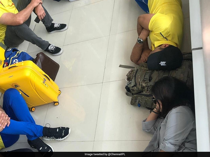 MS Dhoni, Sakshi Napping On Airport Floor Are The Epitome Of Couple Goals