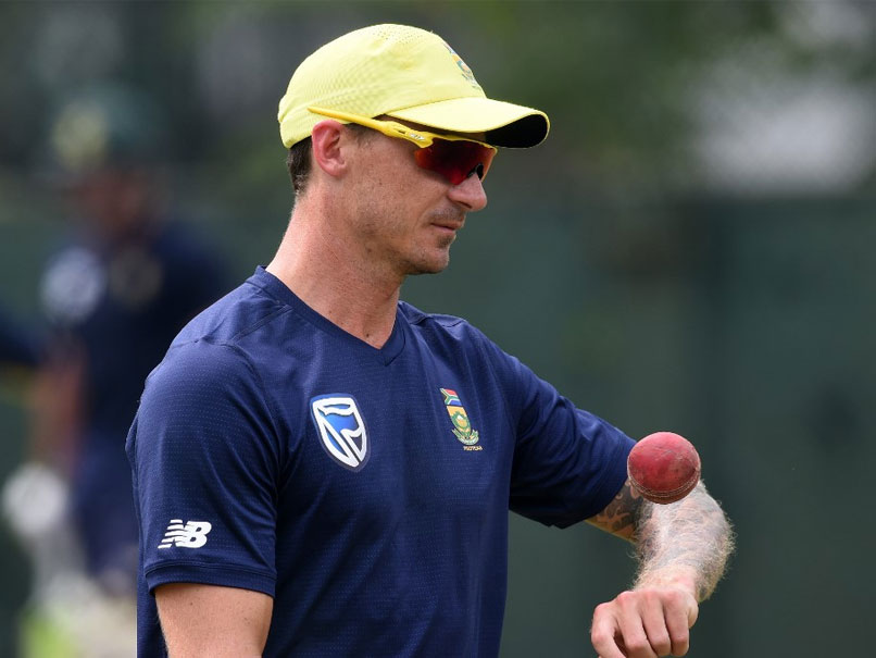 Dale Steyn Flaunts India Visa, Twitter Afire With RCB Speculations