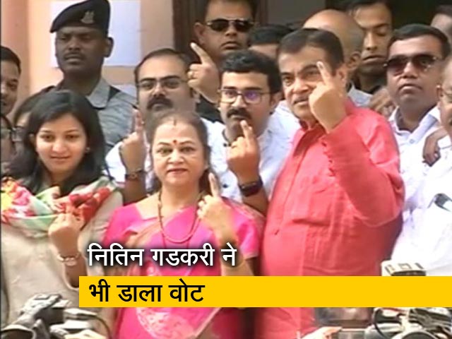 नागपुर में दिग्गजों ने किया वोट