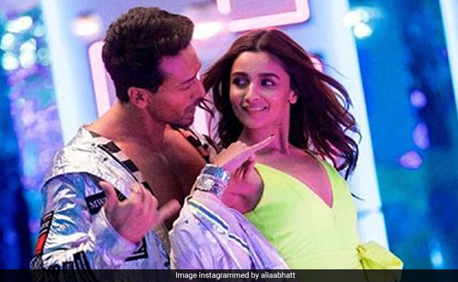 <I>Student Of The Year 2</I>'s <I>Hook Up Song</i>: Inside Alia Bhatt, Tiger Shroff's Colourful Date