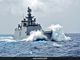 INS रणवीर विस्फोट :  3 नौसैनिकों की मौत, 11 घायलों का इलाज जारी; जांच के दिए गए आदेश INS रणवीर विस्फोट :  3 नौसैनिकों की मौत, 11 घायलों का इलाज जारी; जांच के दिए गए आदेश