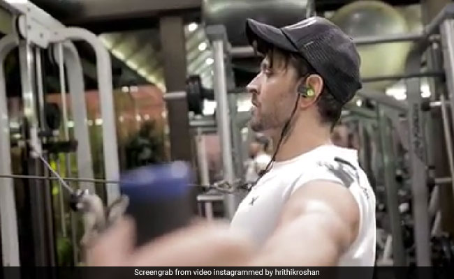 ऋतिक रोशन चोटों से हुए परेशान तो खुद को मजबूत बनाने के लिए करने लगे कुछ ऐसा- देखें Video
