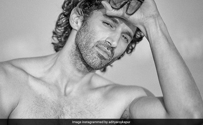 Aditya Roy Kapur Insists He's Single After Arjun Kapor And Parineeti Chopra Say He Lied In Viral Post